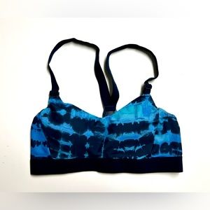 Women’s Old Navy sports bra